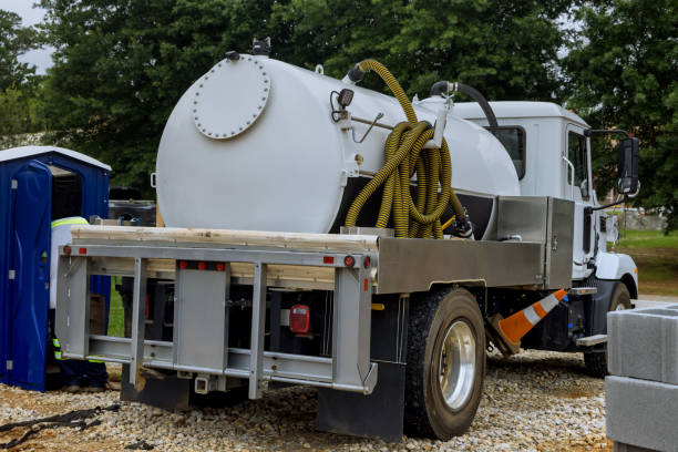 Best Portable toilet rental cost  in Stoughton, WI